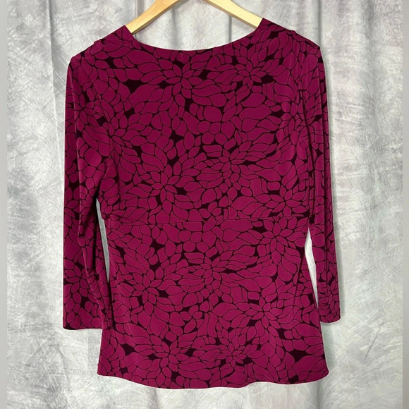 Merona Raspberry & Black Floral Print 3/4 Sleeve Blouse with Built-In Shapewear - Picture 9 of 12
